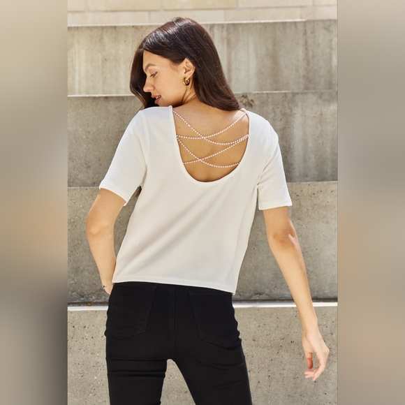 And The Why Pearly White Full Size Criss Cross Pearl Detail Open Back Top - Picture 2 of 12